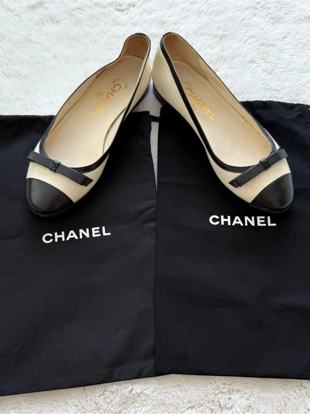 CHANEL women ballet shoes black/white size 36 EU Authentic